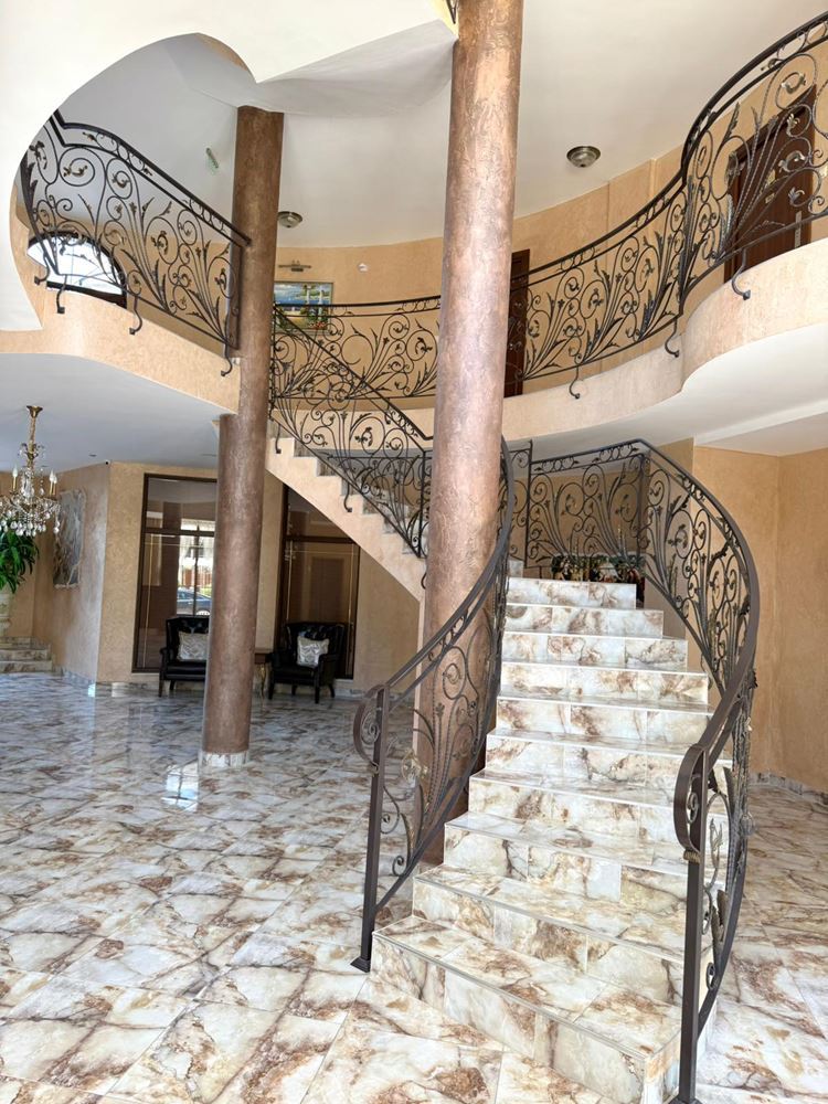Luxury duplex apartment with spacious veranda and pool view in Sveti Vlas
