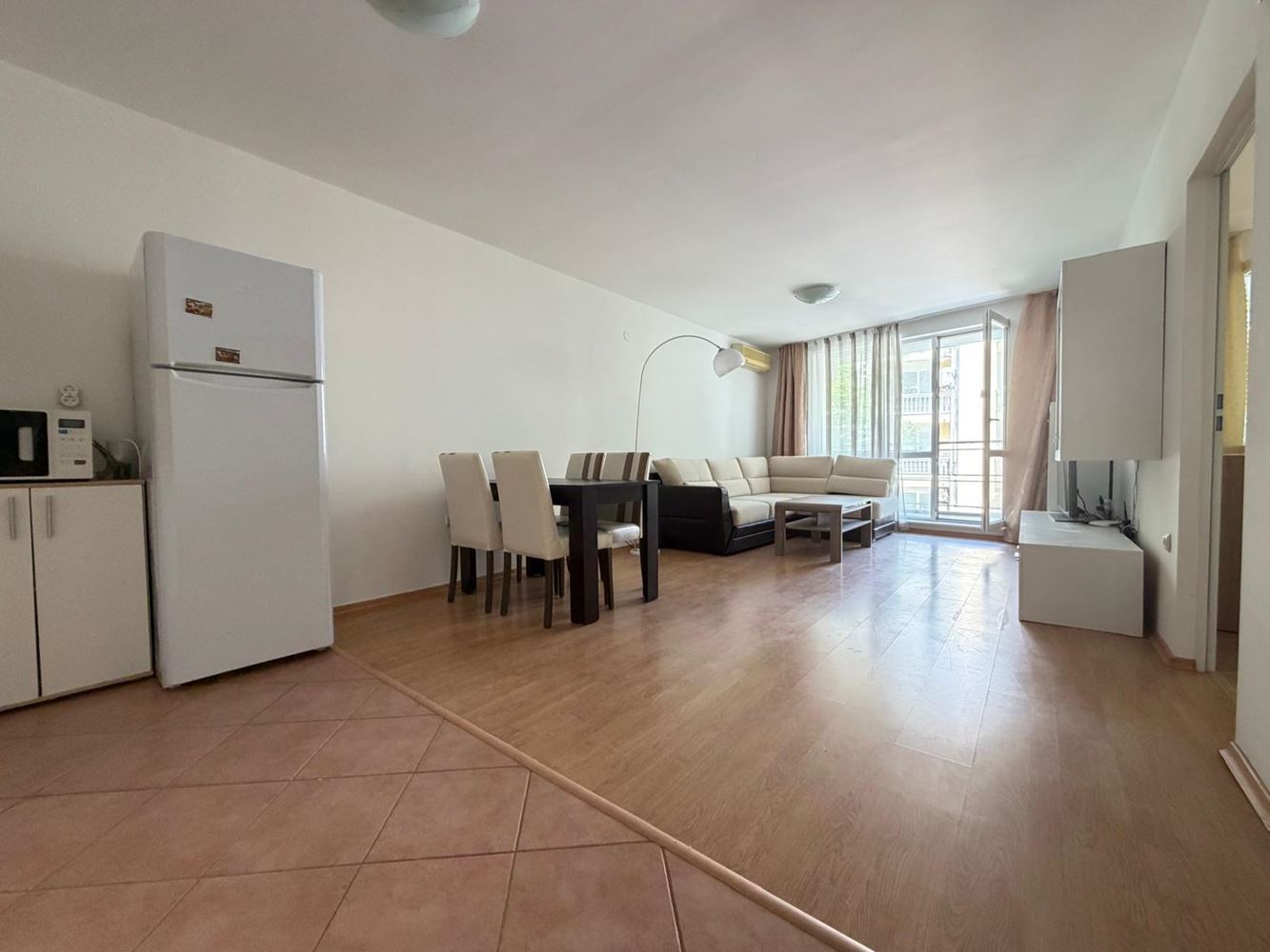 Spacious one-bedroom apartment in Pomorie – with a large terrace and excellent investment potential