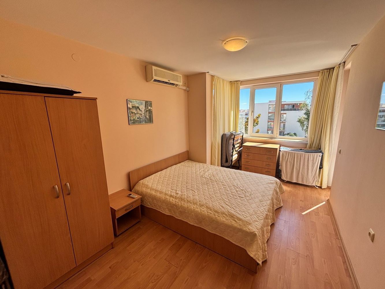 Apartment with a Beautiful Pool View in Sveti Vlas – Your Place for a Seaside Holiday