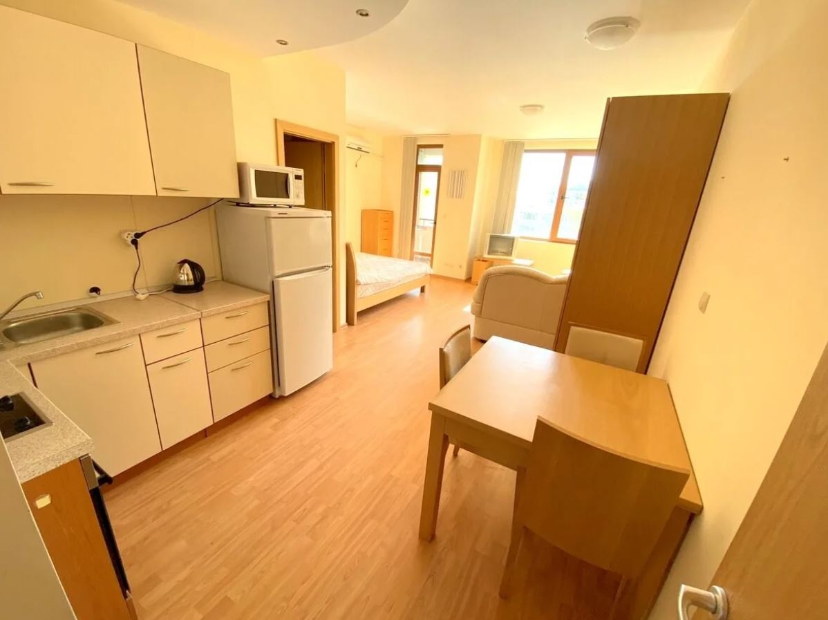 Studio on the First Sea Line in Sveti Vlas – Luxury Complex with Extensive Infrastructure and Sea View