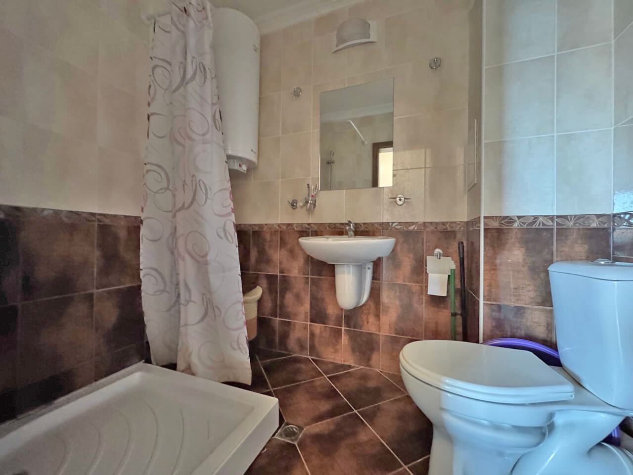 Spacious two-bedroom apartment in a boutique complex just meters from the sea in Sveti Vlas