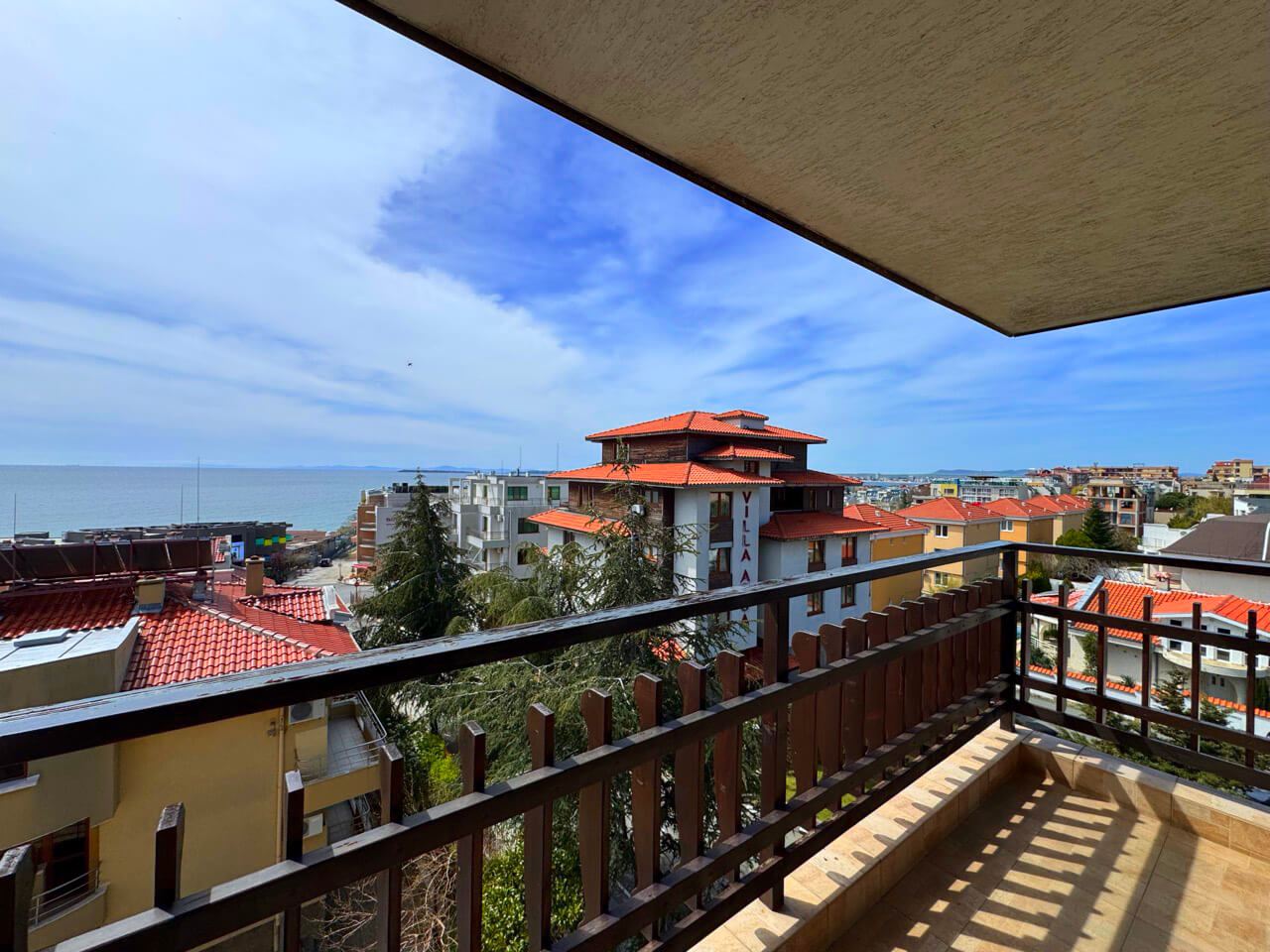 Spacious two-bedroom apartment in a boutique complex just meters from the sea in Sveti Vlas