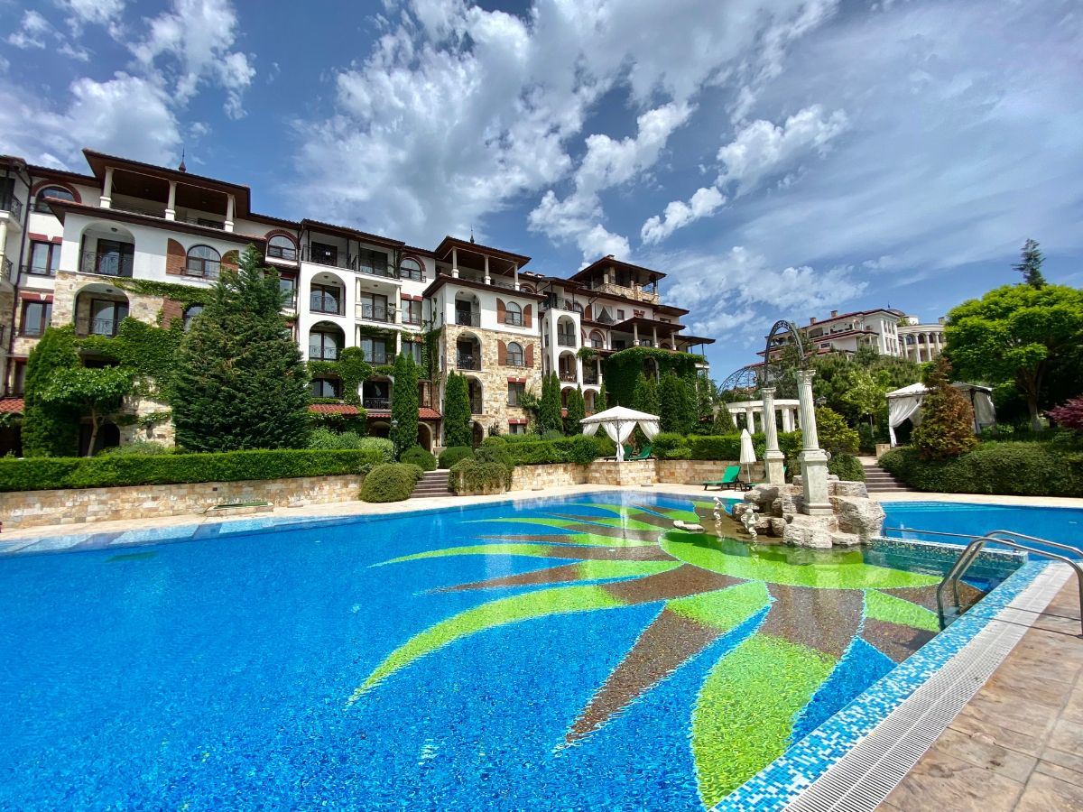 Unique duplex apartment in a premium-class complex in the town of Nessebar