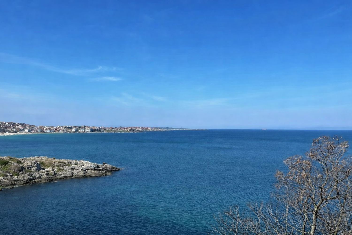 Maisonette on the first line to the sea in Sozopol with panoramic views and a boutique location