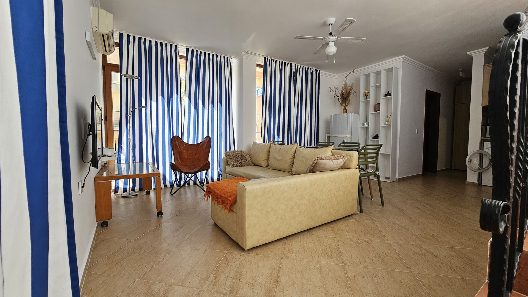 Two-Level Apartment with a Large Panoramic Terrace in a Prestigious Complex in Sveti Vlas