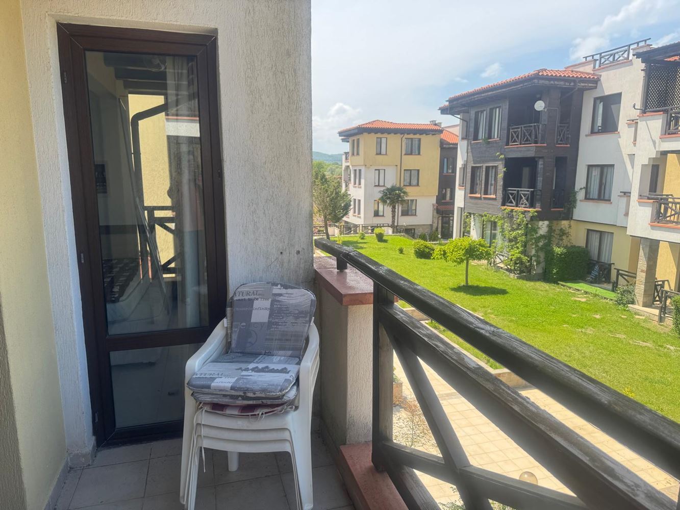 Dream home by the sea – two-bedroom apartment with an excellent location and amenities