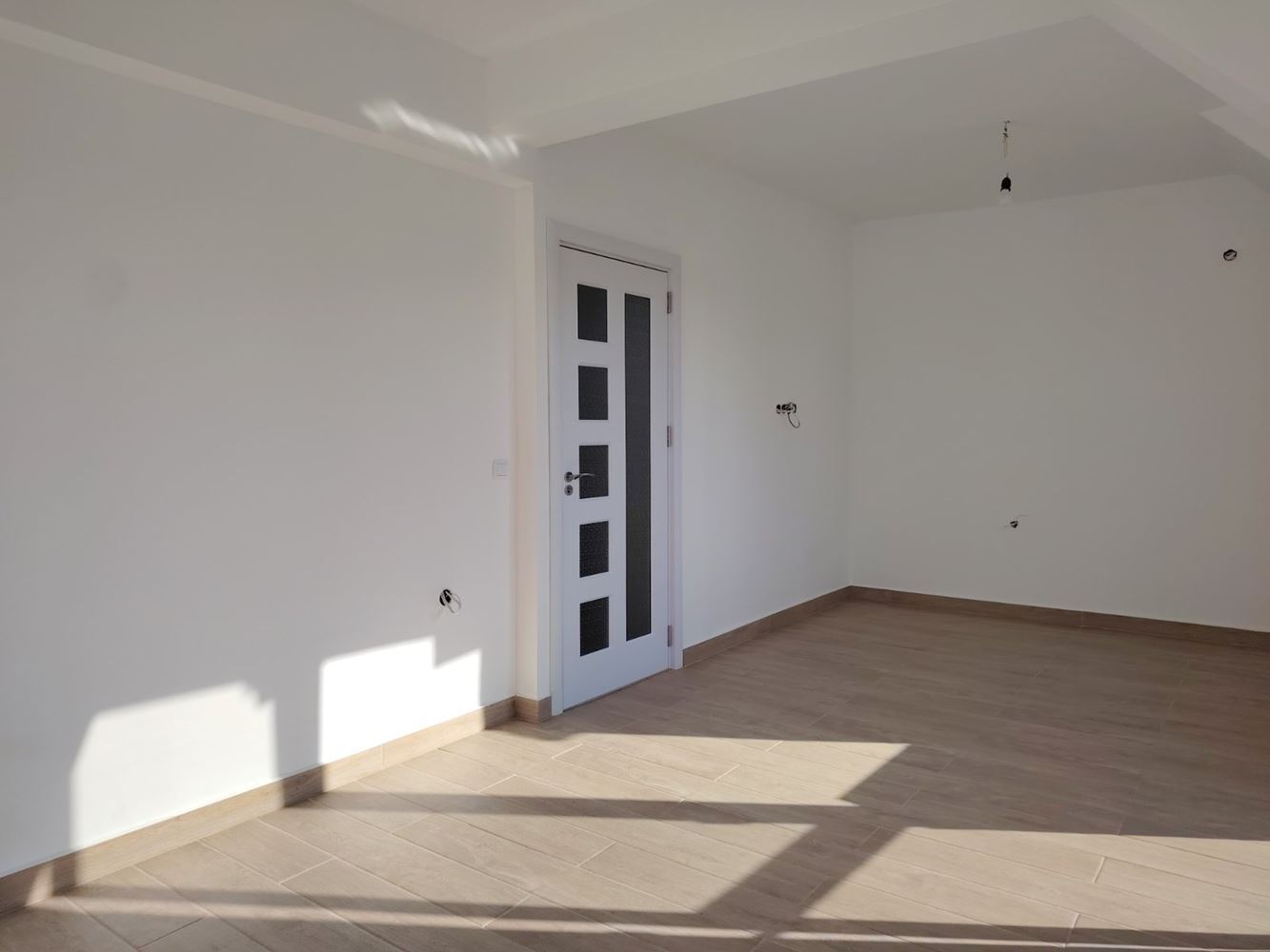 New two-bedroom apartment with no maintenance fee – after renovation, in “Black Sea 1”, Nesebar