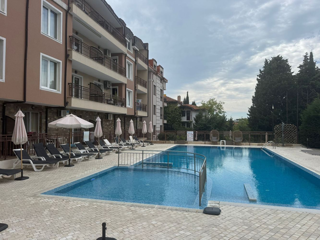 Spacious One-Bedroom Apartment in an Elegant Complex in Sunny Beach