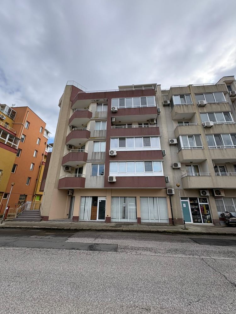 Furnished studio in Pomorie – excellent location, 400 m from the sea and the city center