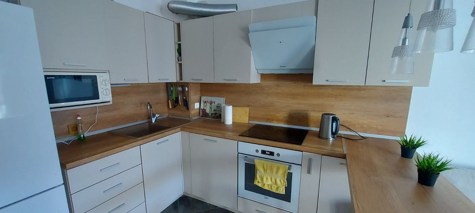 Pomorie – Two-Bedroom Apartment with Sea View in a Complex with Swimming Pool and Parking