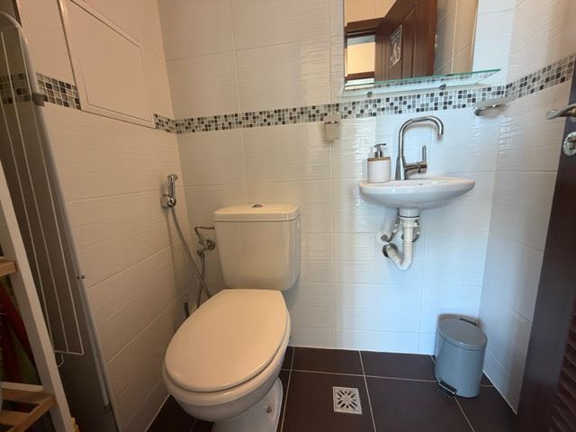 Spacious Apartment with 2 Bedrooms on the First Sea Line with Frontal Panoramic Sea View