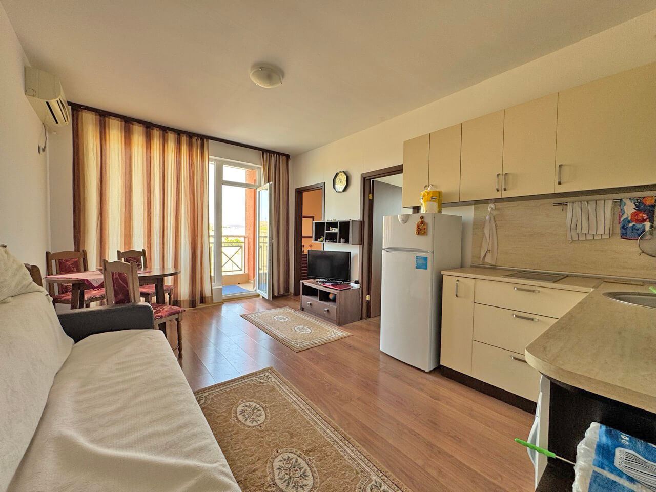 Spacious two-bedroom apartment – comfort, tranquility and excellent amenities in a modern complex