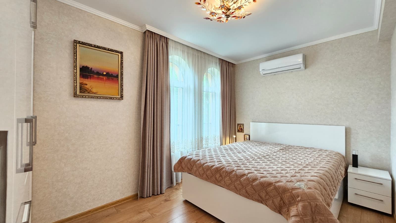 Spacious Penthouse with Panoramic Terrace and Sauna in a Modern Residential Complex in Sunny Beach