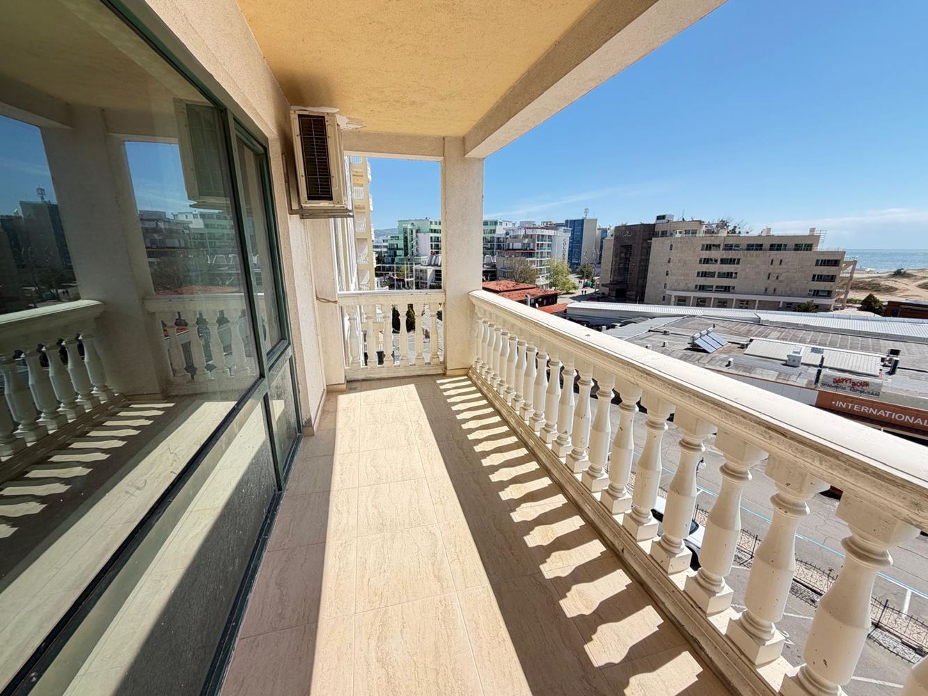 Luxury two-bedroom apartment with sea view 100 meters from the beach in Sunny Beach