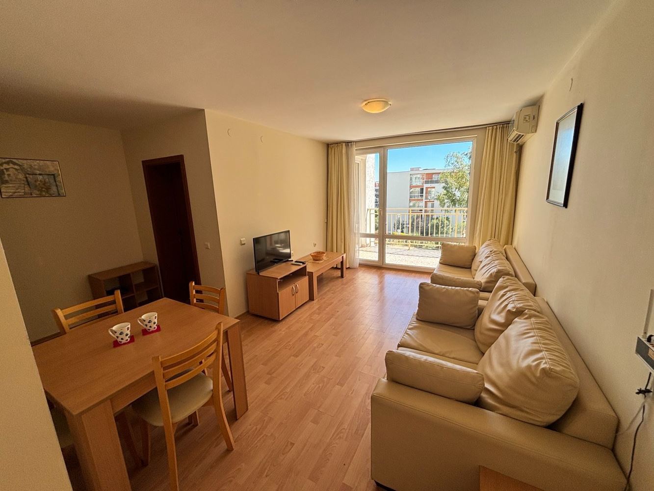 Apartment with a Beautiful Pool View in Sveti Vlas – Your Place for a Seaside Holiday