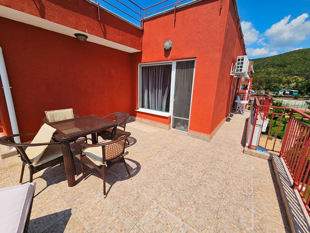 Luxury panoramic apartment on the first line of the sea with two bedrooms and an enormous terrace