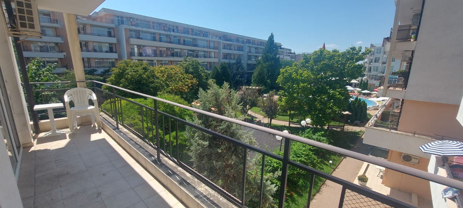 Spacious one-bedroom apartment in a gated complex in Sunny Beach – comfort, tranquillity and an excellent environment
