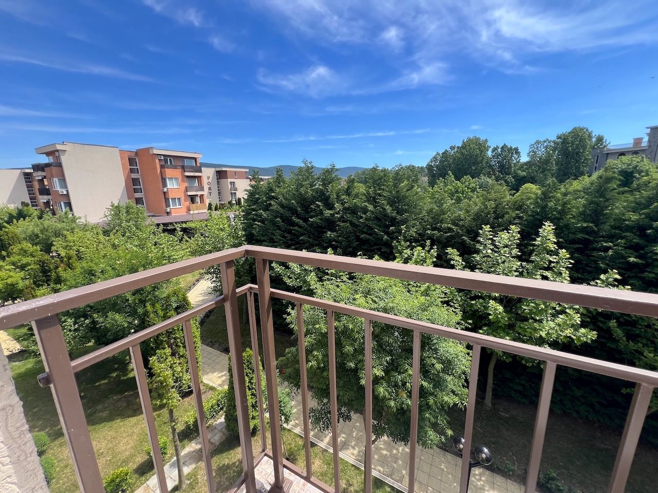 Spacious studio in Sunny Beach with an excellent location and an impressive complex – ready to move in or invest in