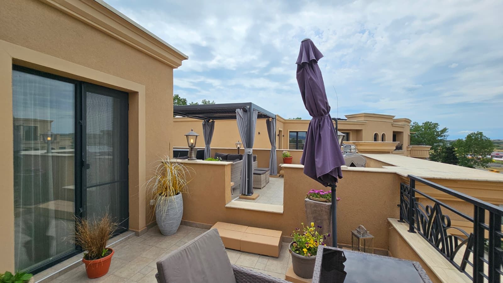 Spacious Penthouse with Panoramic Terrace and Sauna in a Modern Residential Complex in Sunny Beach