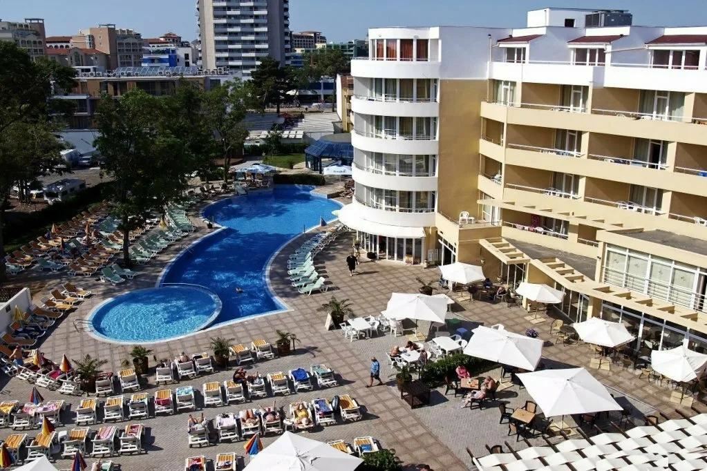 Spacious studio in Sunny Beach – an excellent investment in the heart of the resort