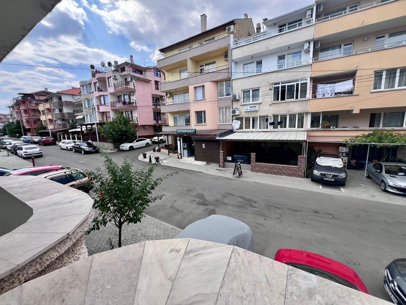 First-line sea property in Ravda – two-bedroom maisonette with sea view and private parking space