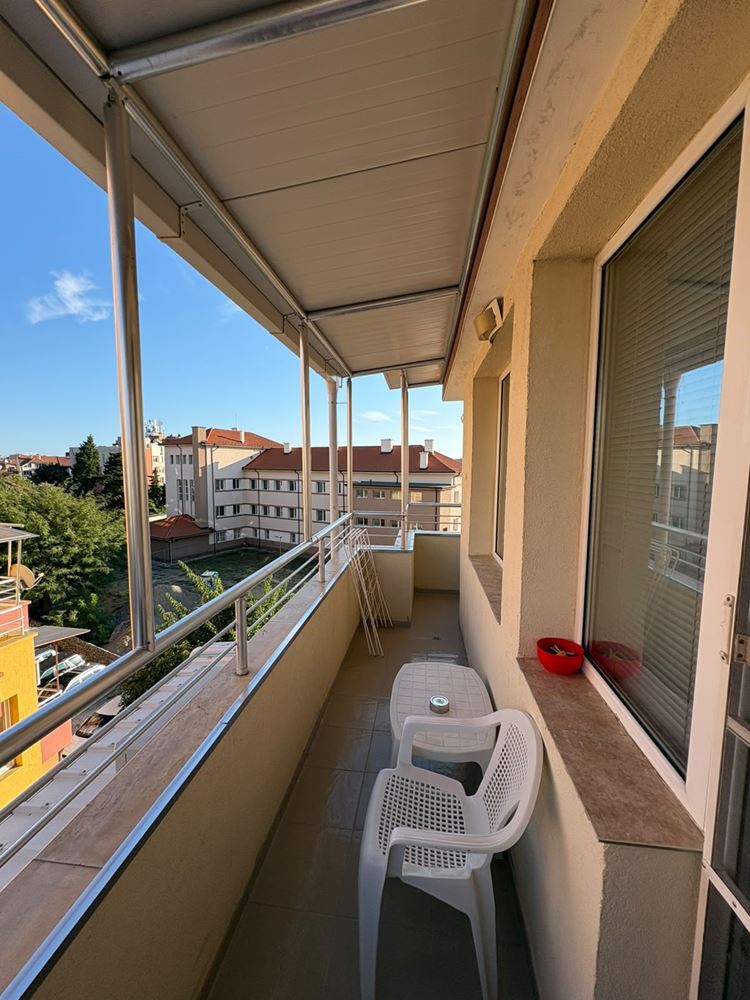 Furnished South-Facing Studio 400 Metres from the Sea in Pomorie