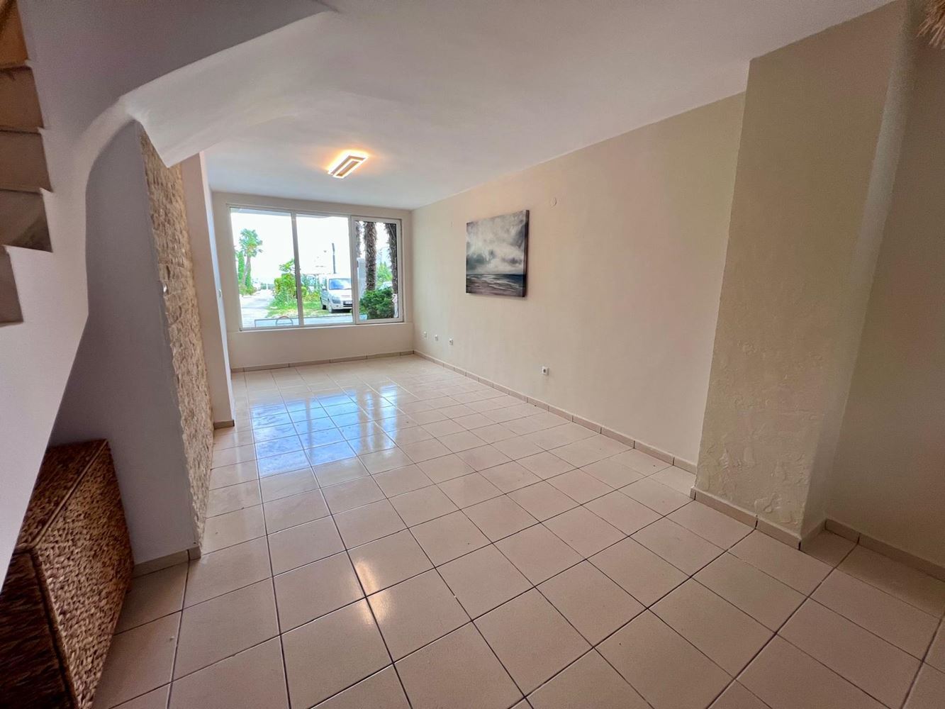 First-line sea property in Ravda – two-bedroom maisonette with sea view and private parking space