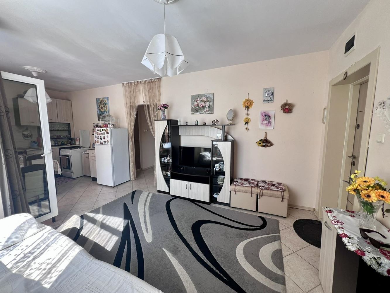Spacious three-room apartment with two bedrooms and pool view in Sunny Beach
