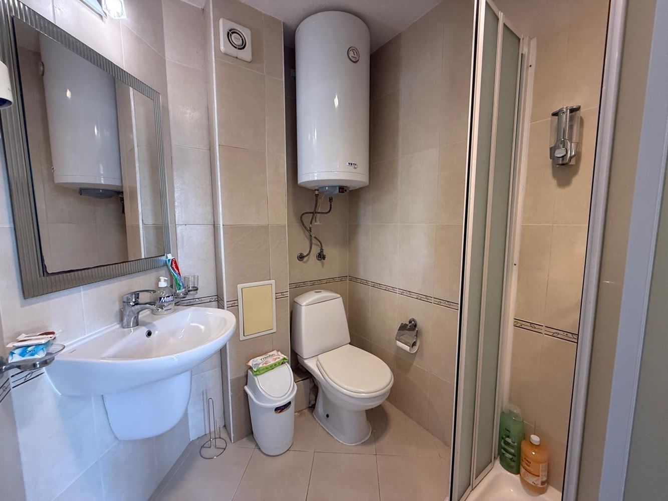 Spacious Apartment with Two Bedrooms and a Beautiful View in a Peaceful Complex near Sunny Beach