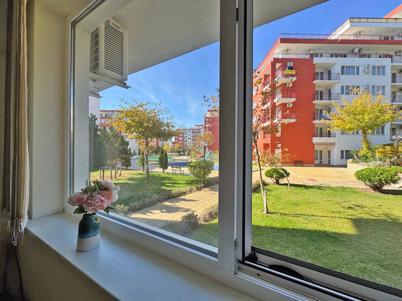 Charming Studio on the First Line in Sveti Vlas – An Impressive Complex with Numerous Swimming Pools and Other Amenities