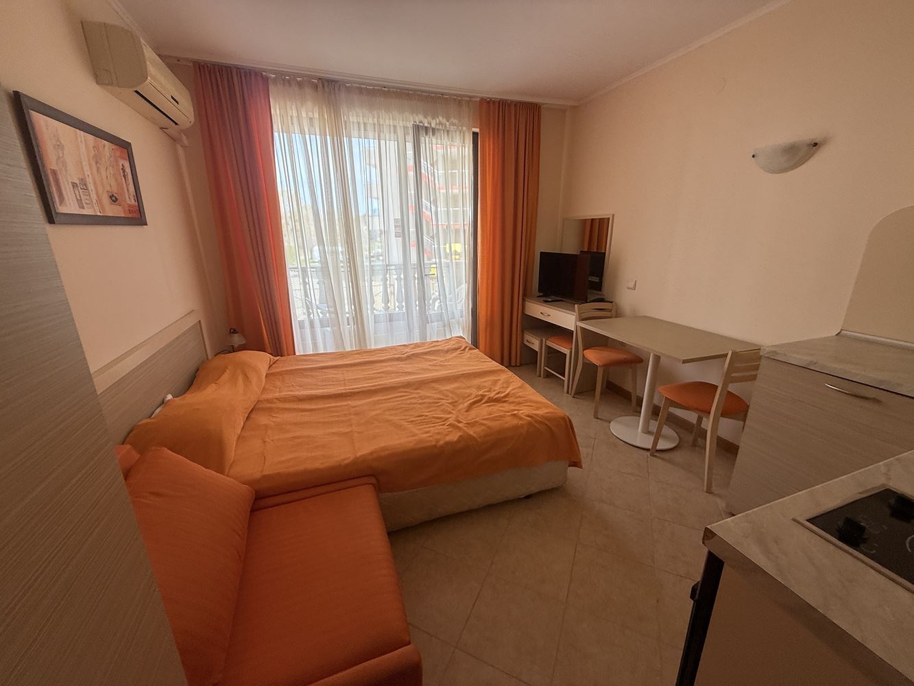 Sea comfort and central location – studio in a modern complex in Sunny Beach