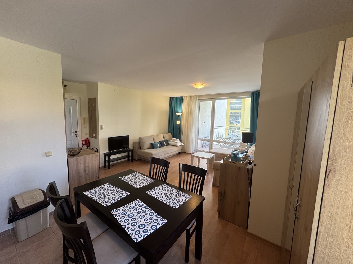 Spacious studio in Sveti Vlas with beautiful pool view – excellent investment by the sea