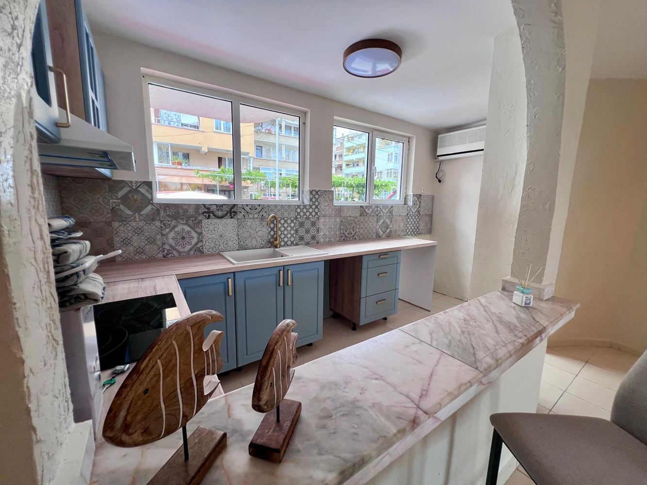 First-line sea property in Ravda – two-bedroom maisonette with sea view and private parking space