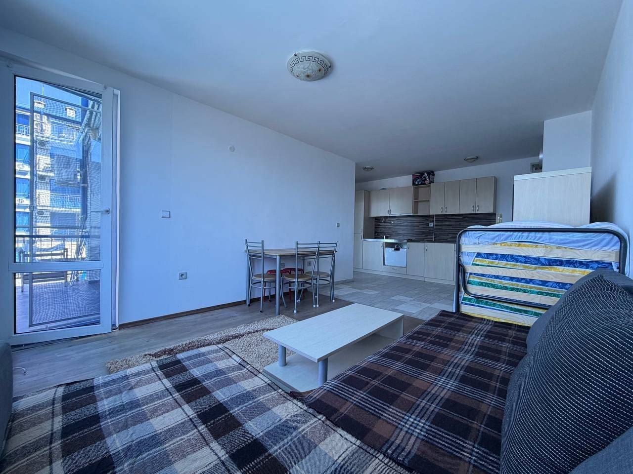 One-Bedroom Apartment on the First Sea Line in Pomorie – Panoramic Views of the Sea and Swimming Pool