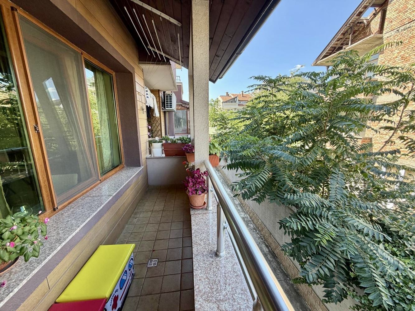 Sarafovo – Spacious One-Bedroom Apartment with Act 16, Minimal Maintenance Fee and Ready Furnishings