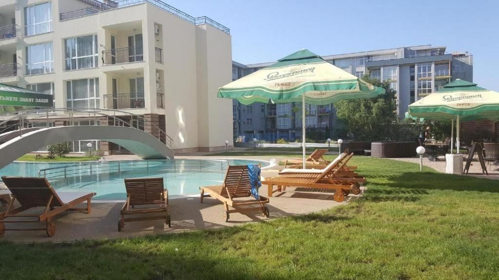 One-Bedroom Apartment in a Quiet and Green Complex in Sunny Beach