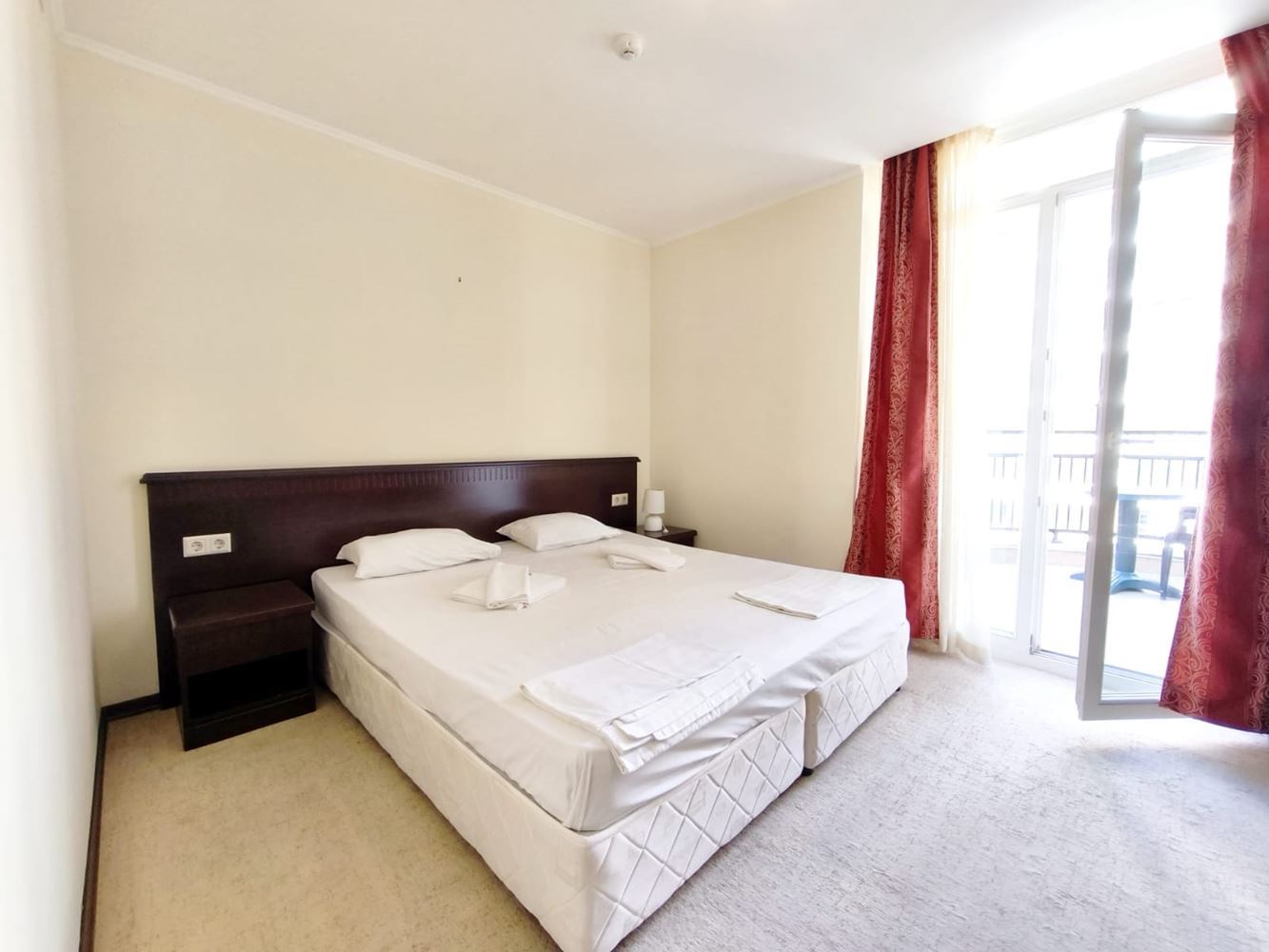 Luxury One-Bedroom Apartment on the First Line in Pomorie – Comfort and Seaside Atmosphere