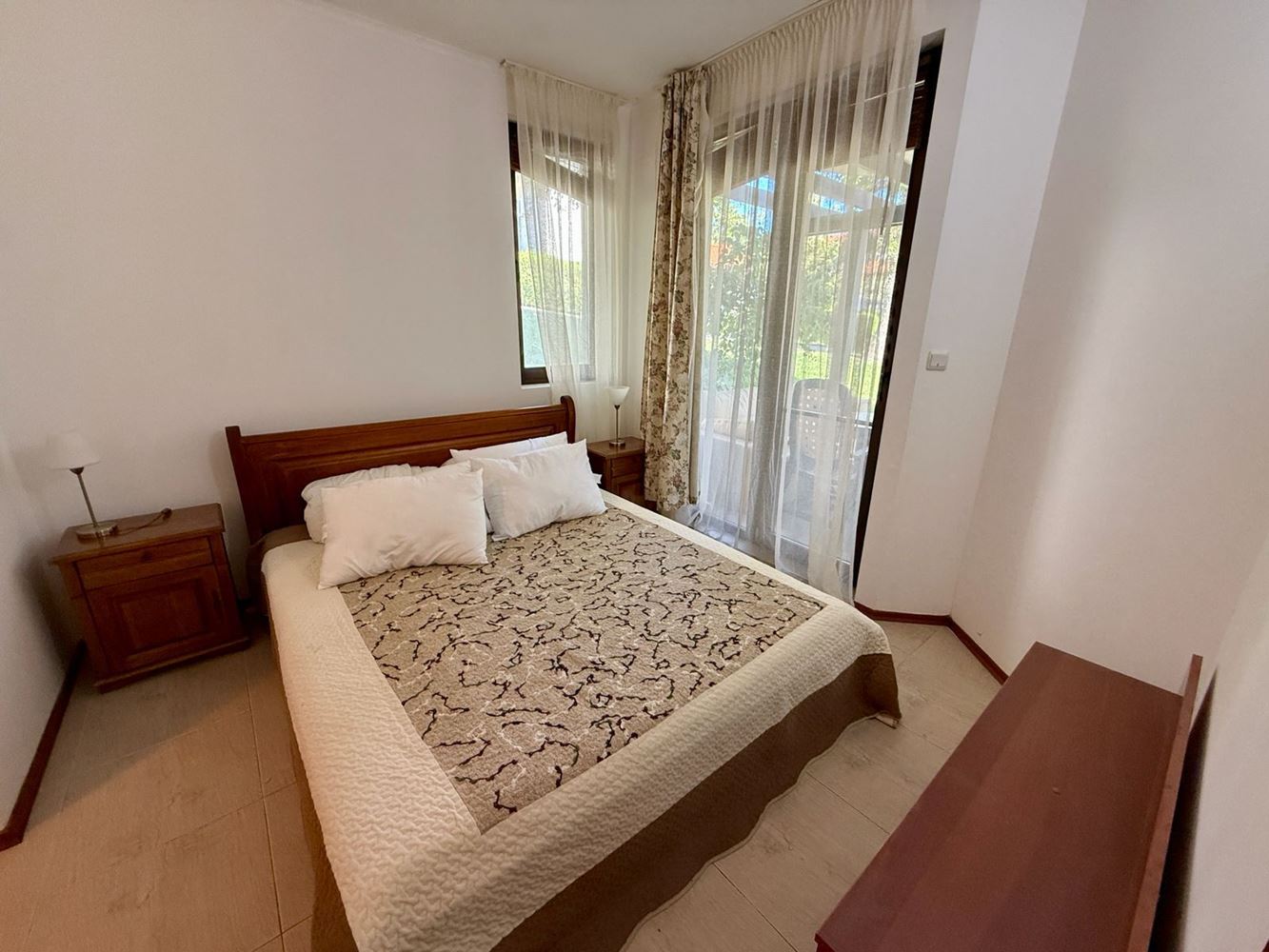 Cozy One-Bedroom Apartment with a Garden and Excellent Amenities in the Sunny Beach Area