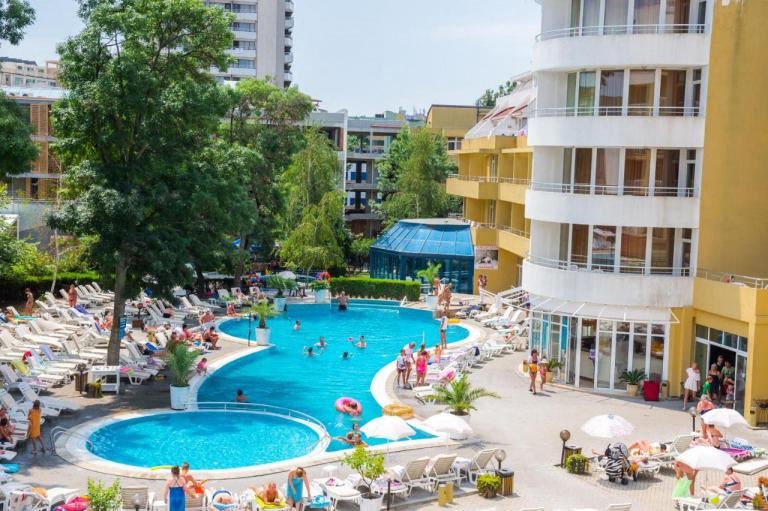 One-bedroom apartment 200 m from the beach in Sunny Beach – excellent location and investment potential