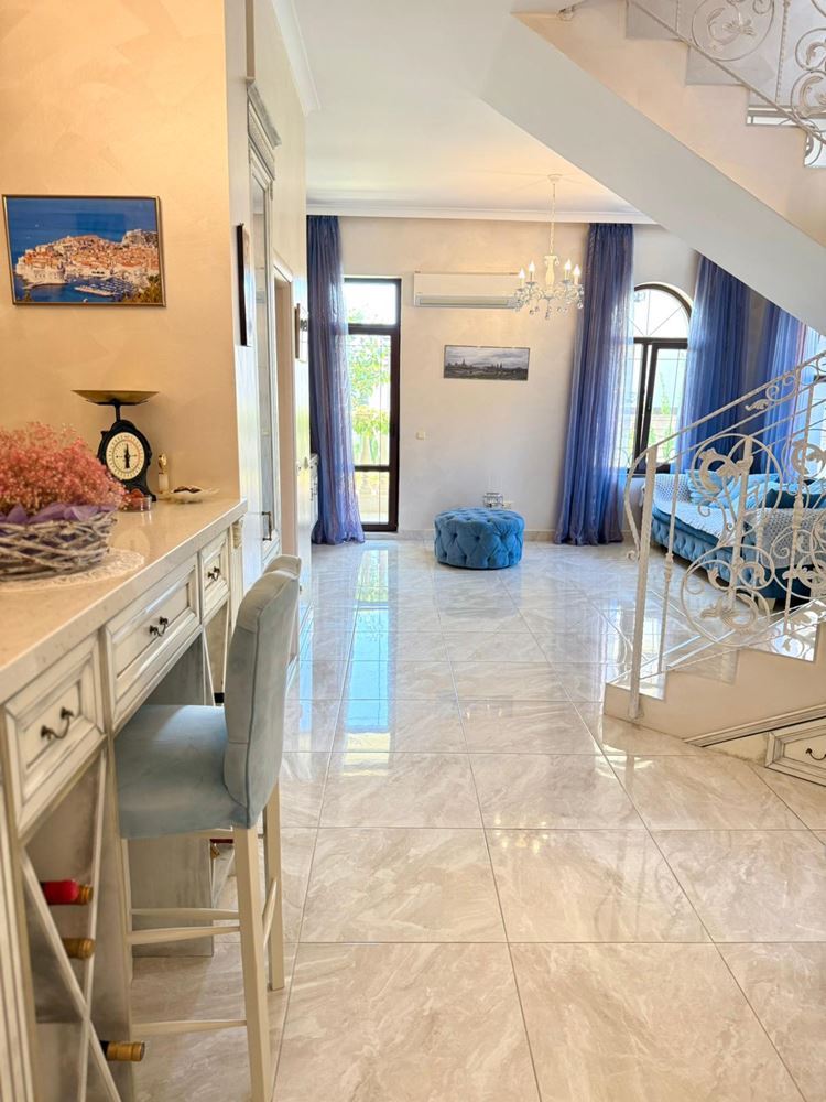 Luxury duplex apartment with spacious veranda and pool view in Sveti Vlas