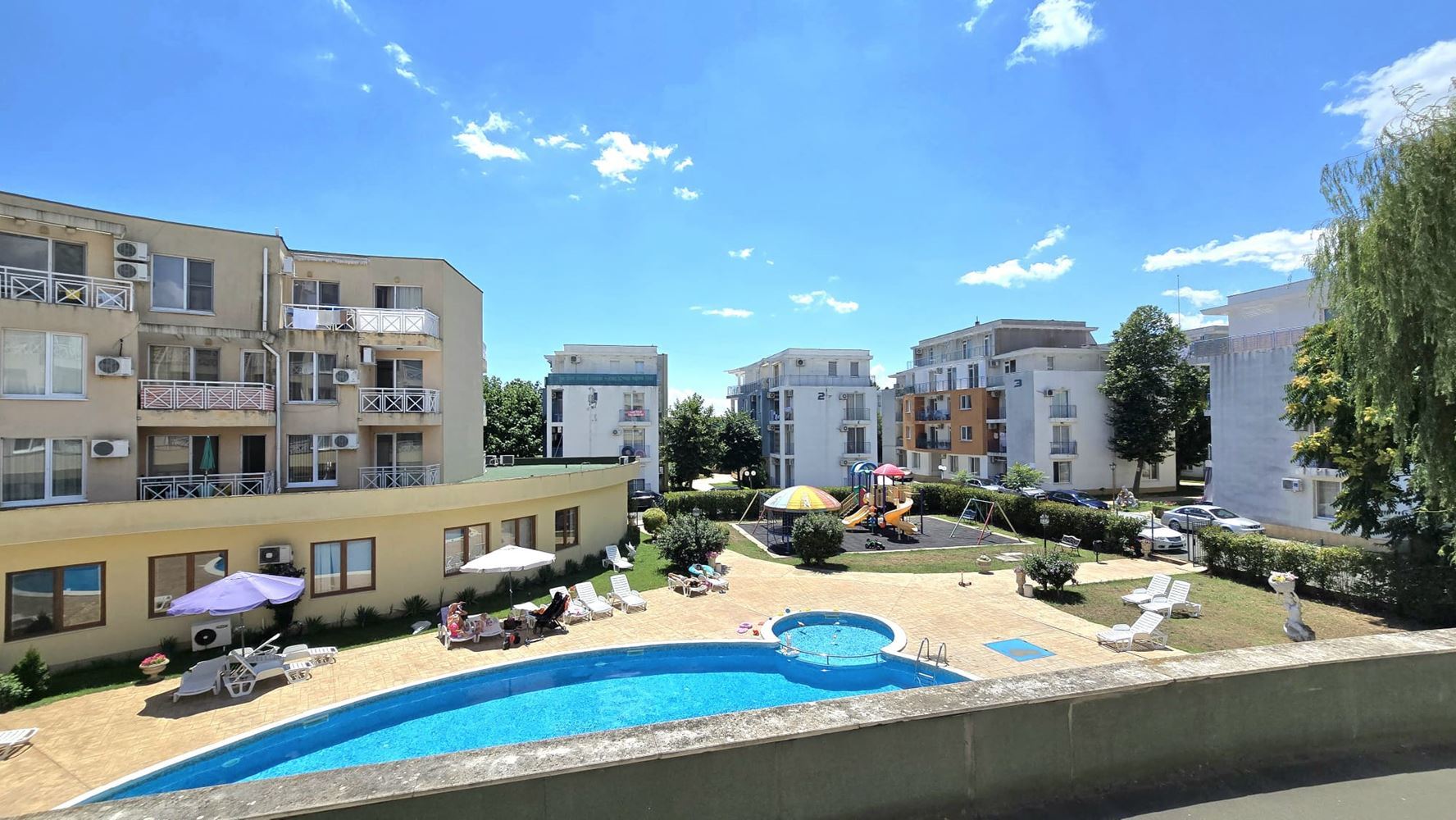 Cozy and Bright Studio with Pool View in Sunny Beach