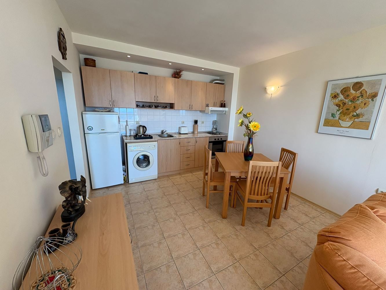 First Line in Sveti Vlas – Spacious One-Bedroom Apartment with Sea View