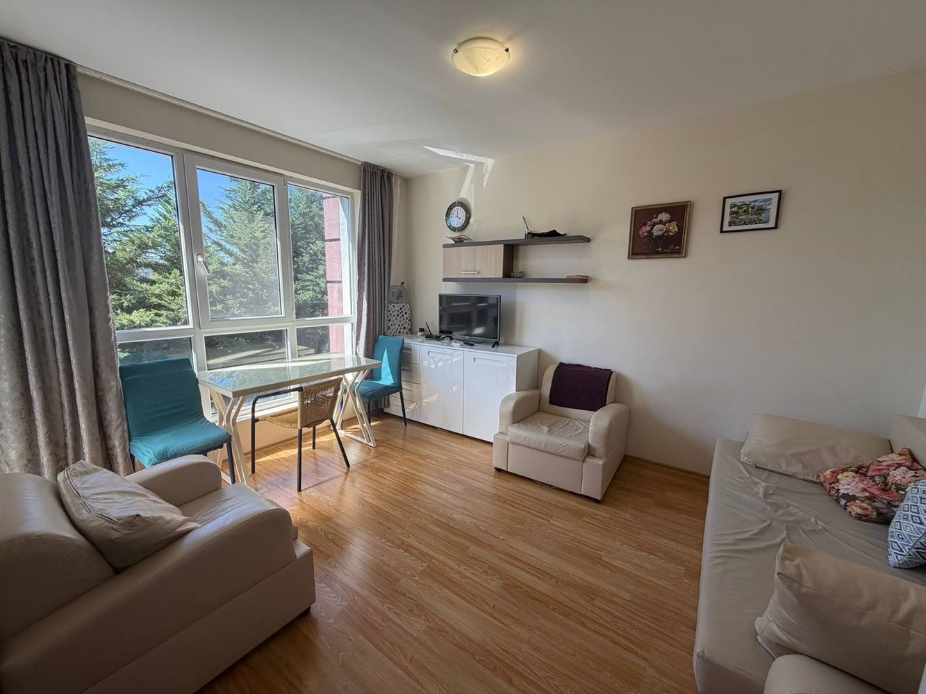 One-Bedroom Apartment in the Heart of Ravda – Cozy Home with a View of Greenery