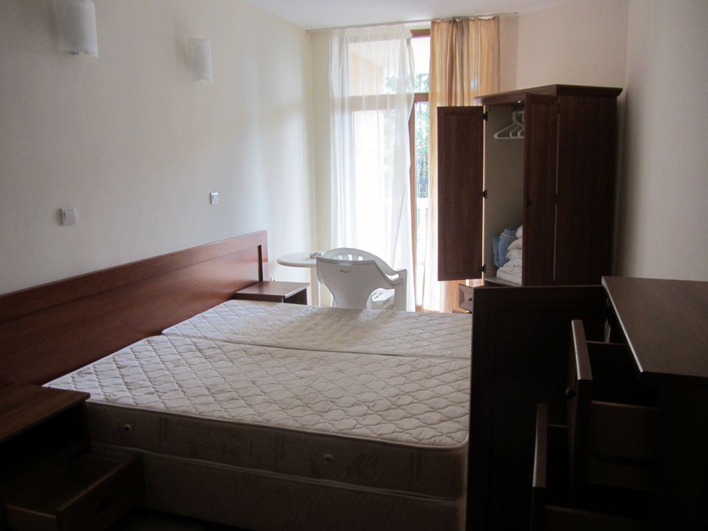 First line to Butamyata Beach! Furnished one-bedroom apartment with partial sea view in Sinemorets