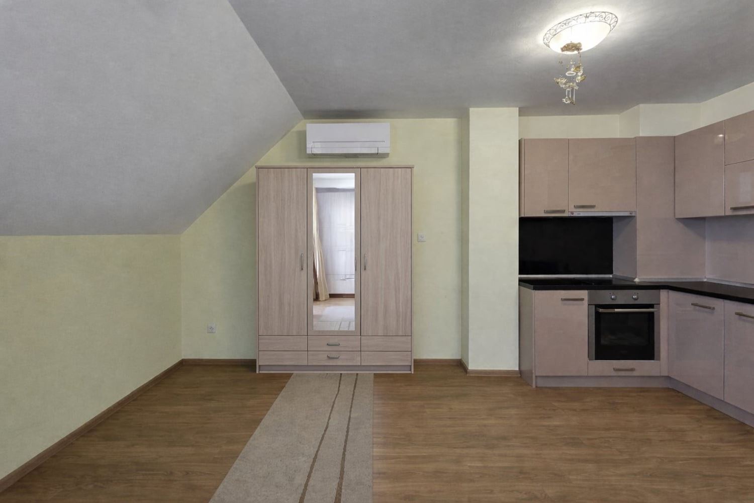 Spacious one-bedroom apartment with panoramic view of the salt lakes and the sea in Pomorie