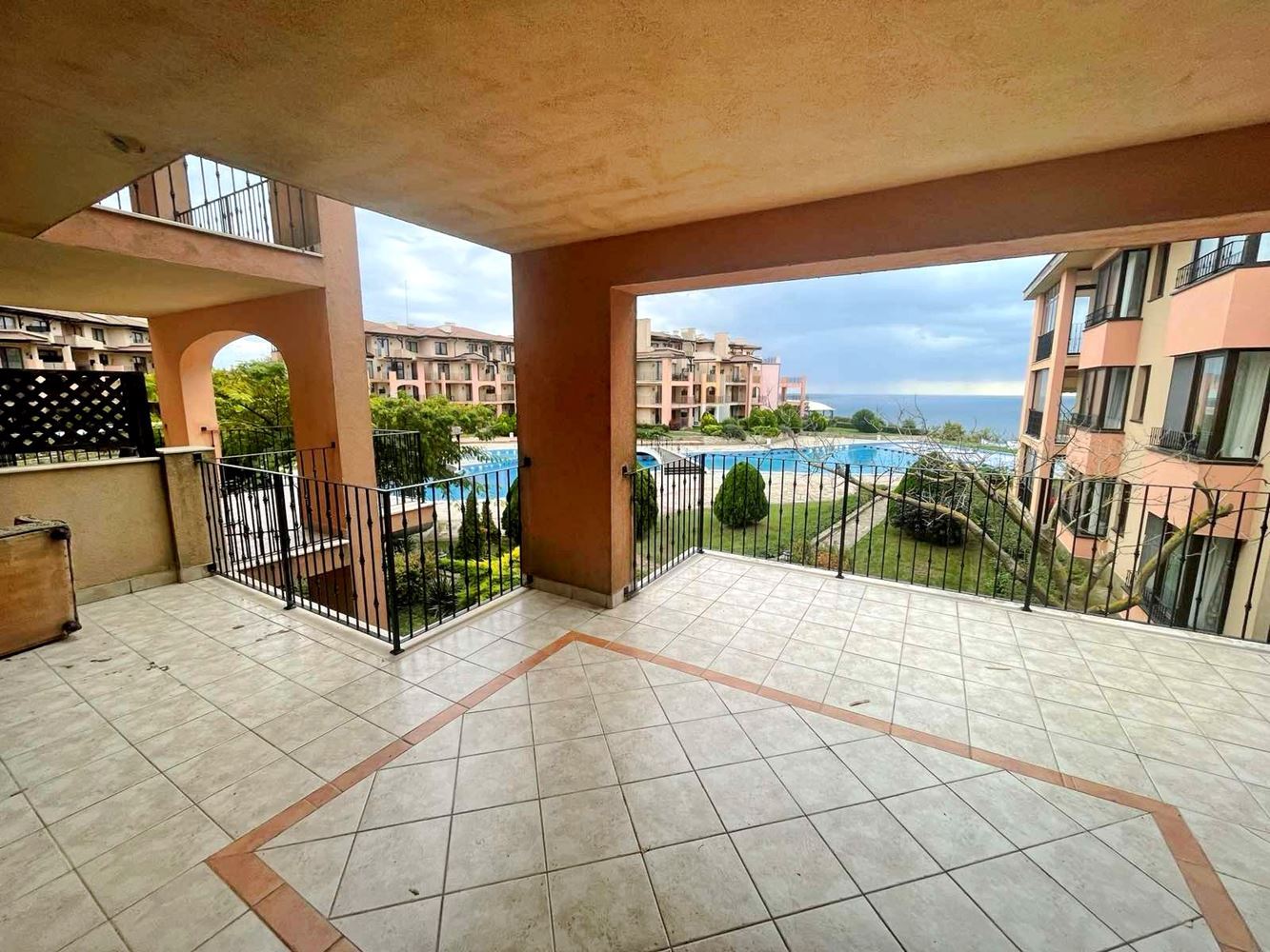 Spacious Furnished Two-Bedroom Apartment with Sea View near Balchik – Comfort Surrounded by Nature and the Golf Riviera