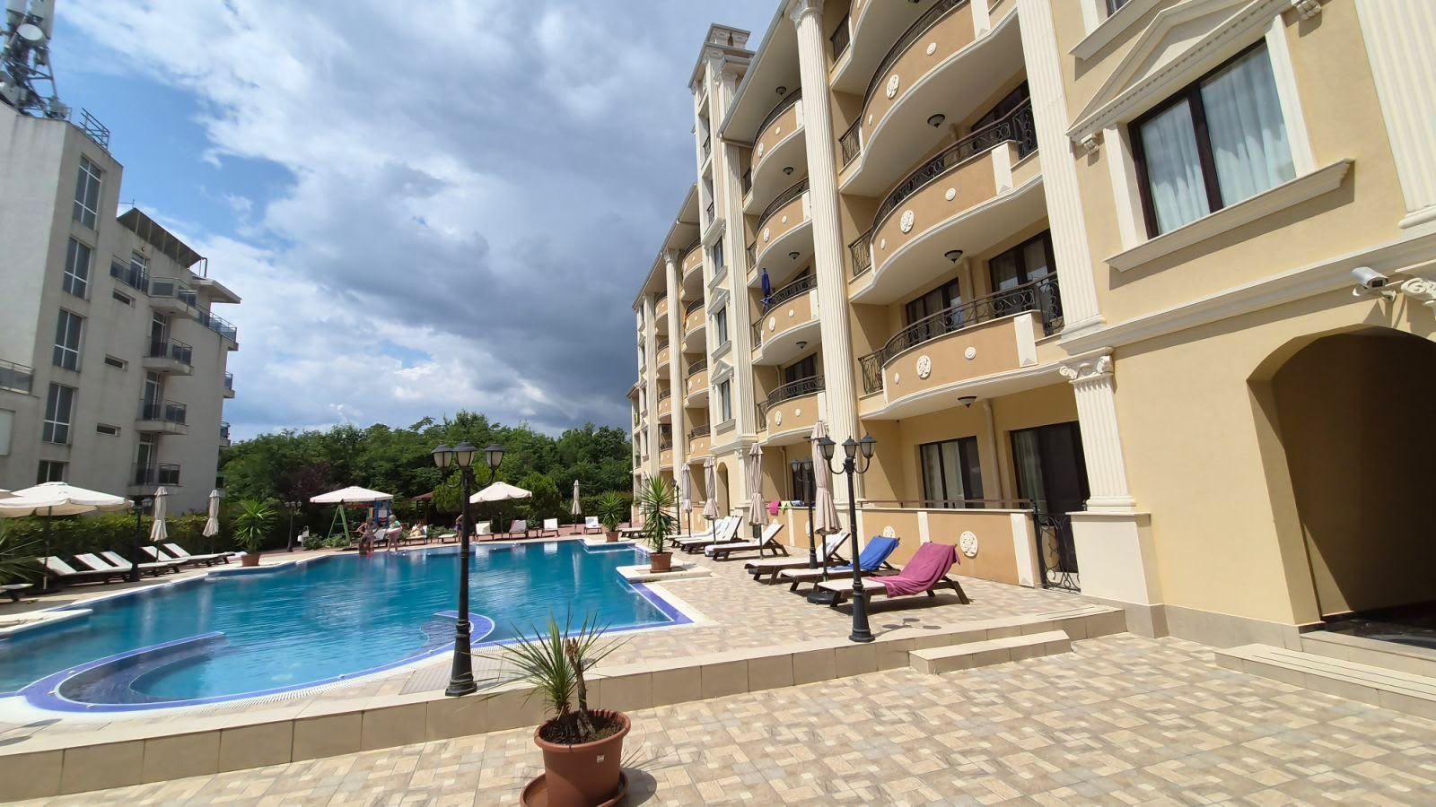 Furnished studio just steps from the South Beach in Pomorie – low maintenance fee, ready to move into