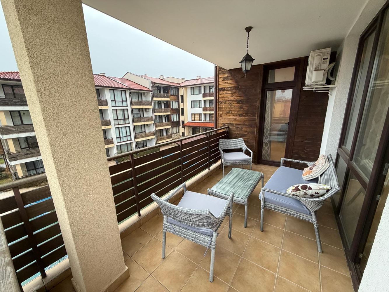 Spacious three-room apartment in Nessebar – fully furnished, in a quiet and fast-developing area near the sea
