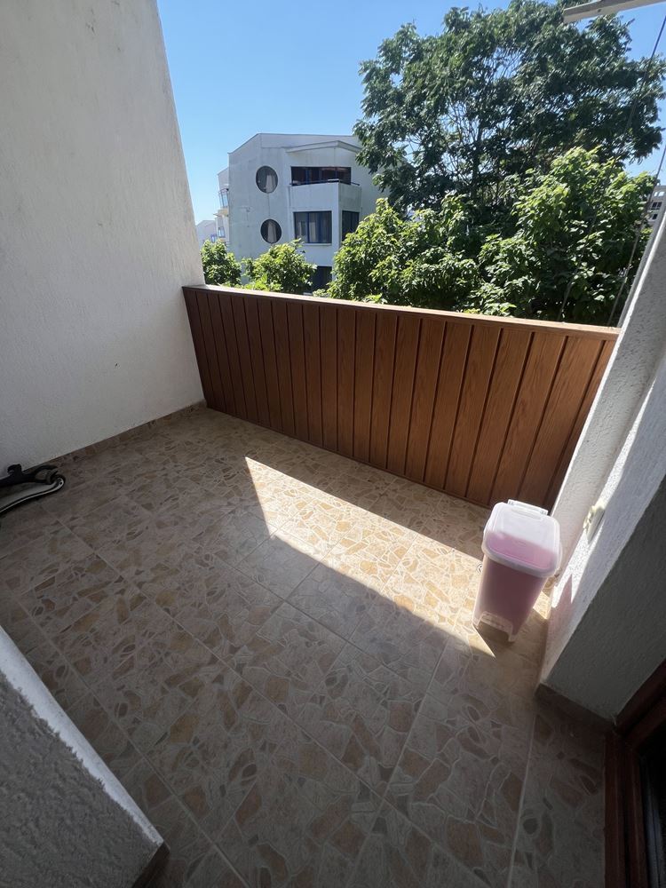 Spacious One-Bedroom Apartment with Sea View Just One Minute from the Beach in Sveti Vlas