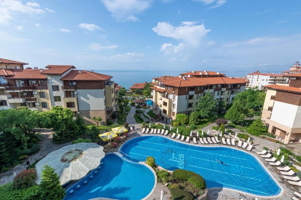Sveti Vlas – Fully Furnished Apartment on the First Line with Private Beach and Sea Atmosphere